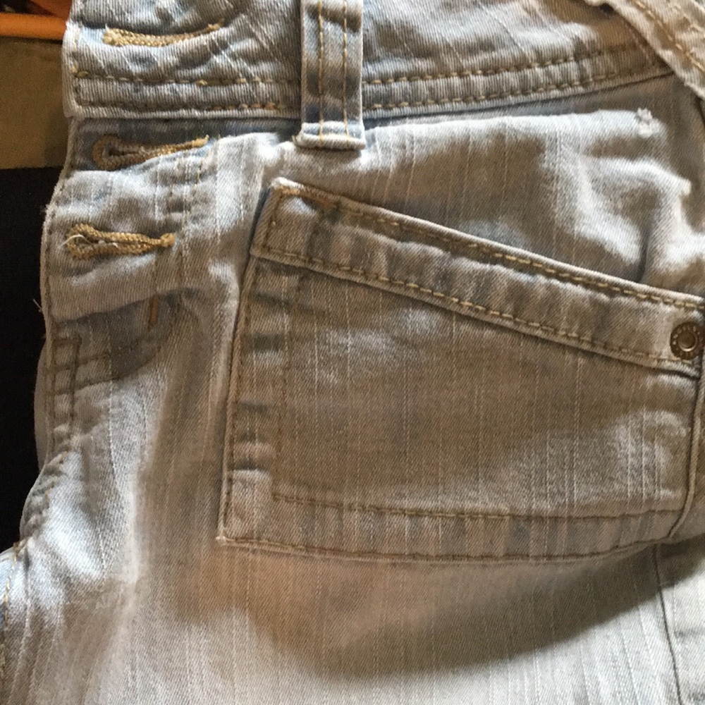 Angles Jean Capri